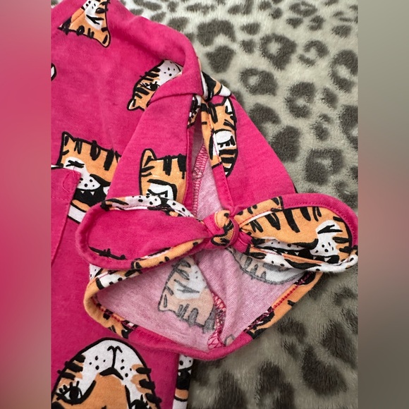 Cat & Jack Tiger Graphic Short Sleeve Tee in Pink Size XL 14 16 Girls - Picture 9 of 17